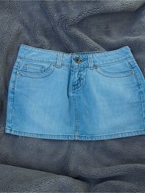 Guess Vintage Y2K Light Blue Denim Skirt with Embroidery 2000s